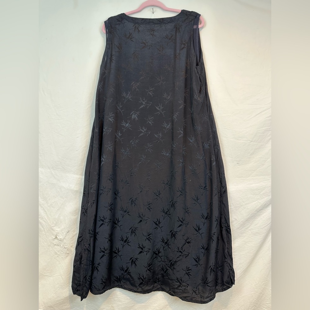 Black Bamboo Leaf Patterned Rayon Maxi Dress - image 5